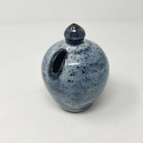 POTTERY VASE Unique Design Slit Opening Crown Top Blue Salt Pattern 4.5” - Picture 1 of 7